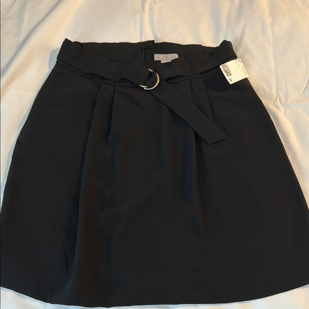 NWT H&M Belted Black Skirt with Pockets
